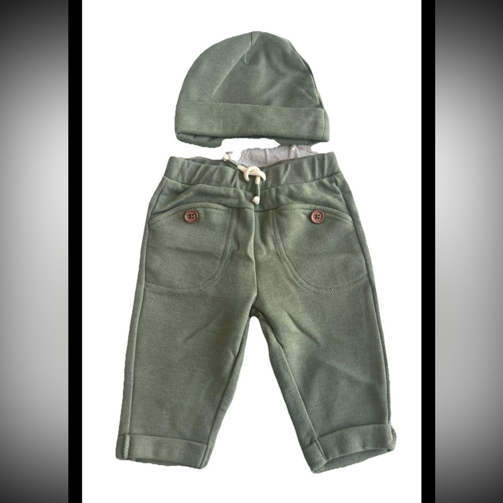 Mario Lopez Green Baby Pants And Hat 3/6 Months (0507)